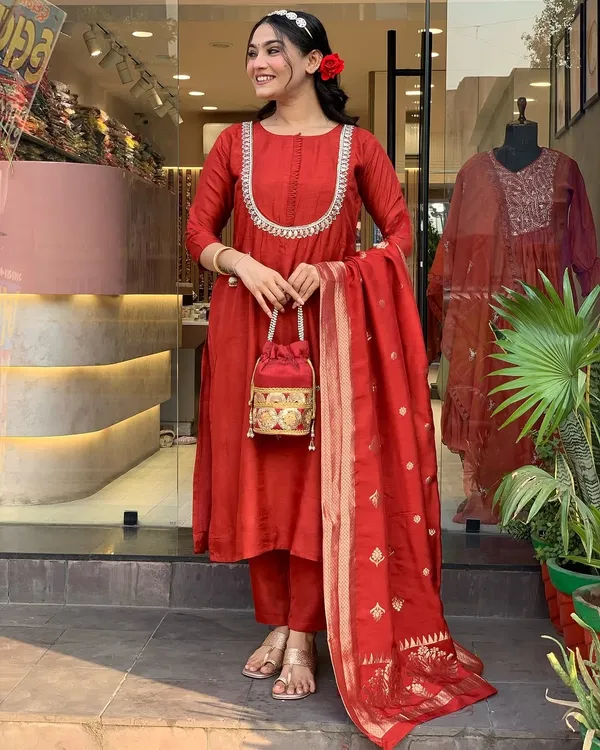 Red_Cotton_Embellished_Kurta_Set_For_Women