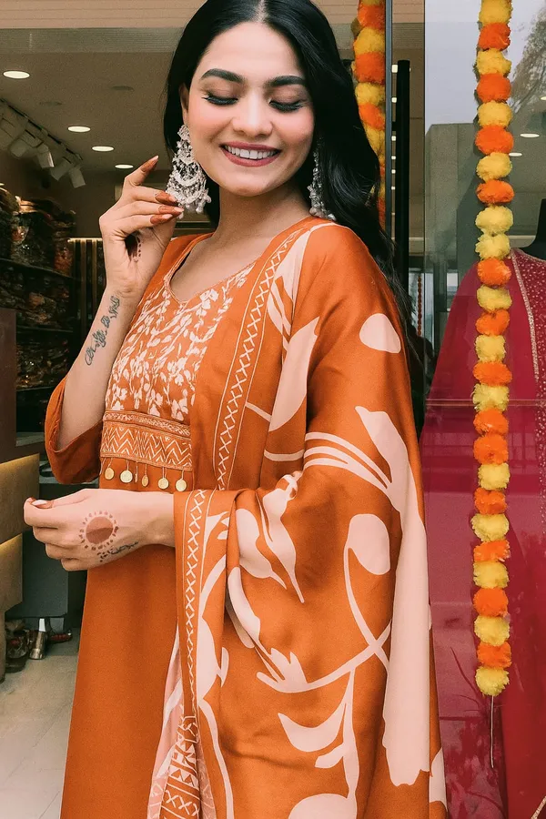 Orange_Cotton_Embroidered_Kurta_Set_For_Women