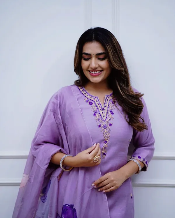 Purple_Cotton_Embroidered_Kurta_Set_For_Women