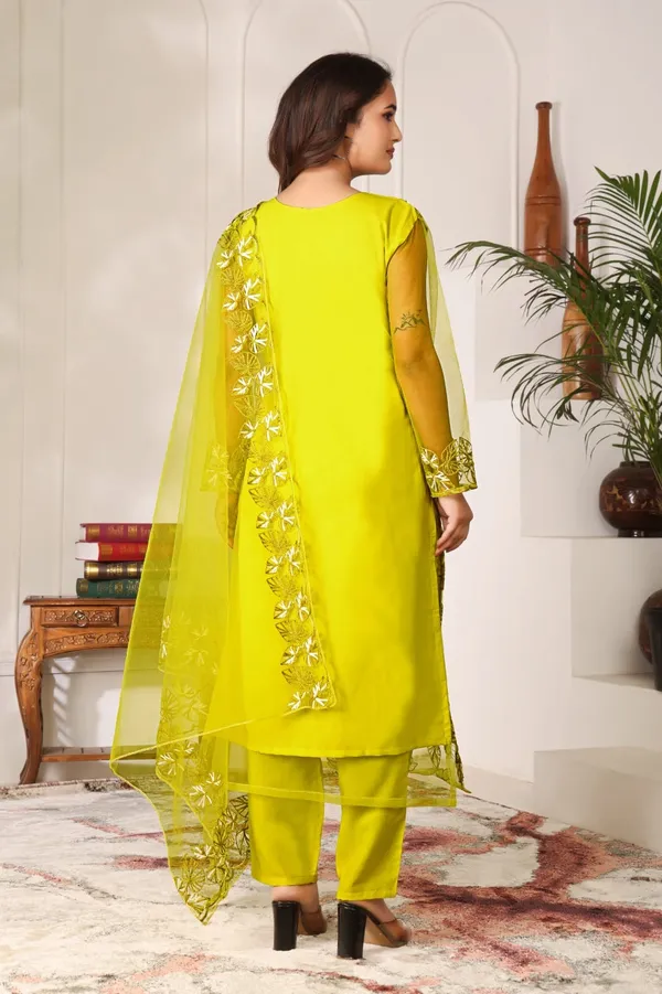 Yellow_Cotton_Floral_Embroidered_Kurta_Set_For_Women