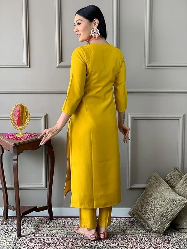Yellow_Cotton_Embroidered_Kurta_Set_For_Women