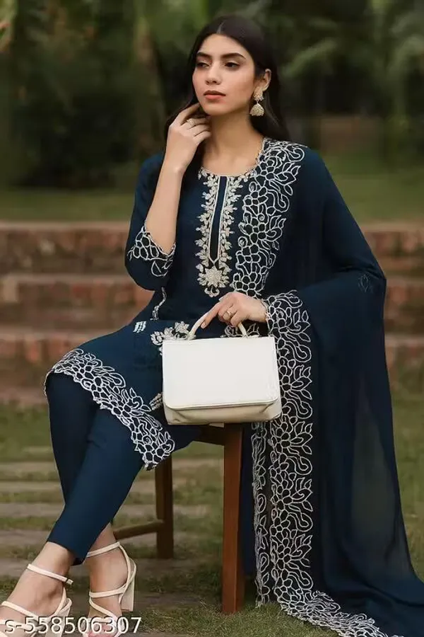 Navy_Blue_Cotton_Embroidered_Kurti_Set_For_Women