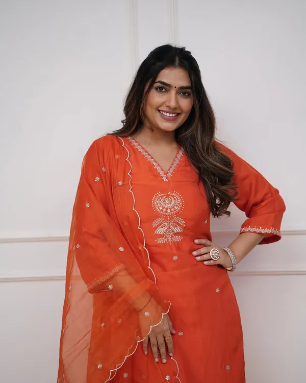 Orange_Cotton_Embroidered_Kurta_Set_For_Women
