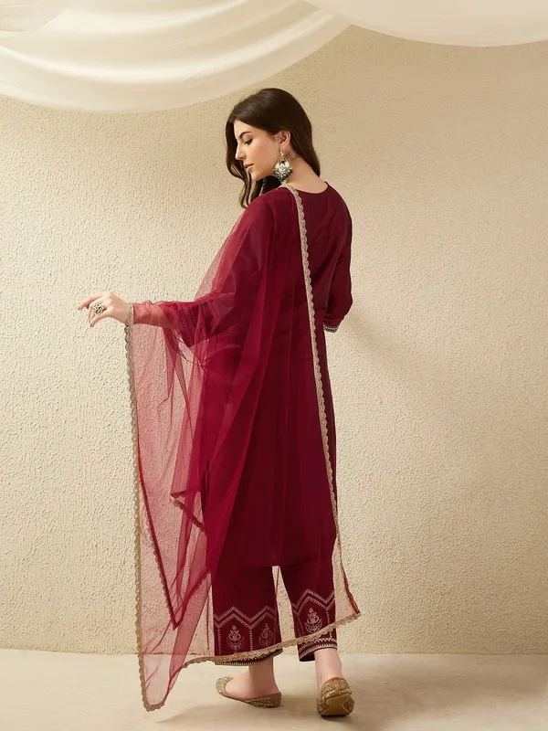 Avanshee-Maroon-Varni_House