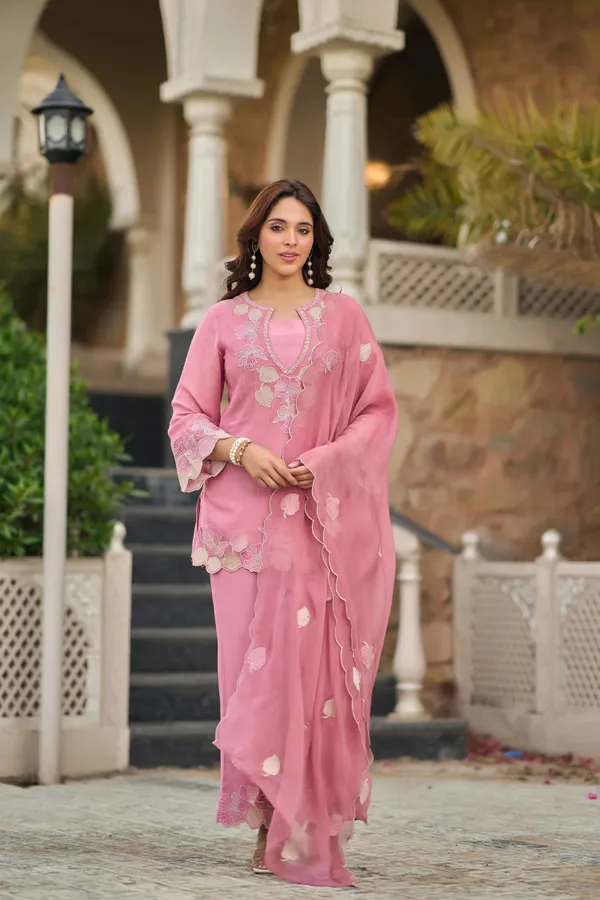Avni_-Pink-Varni_House