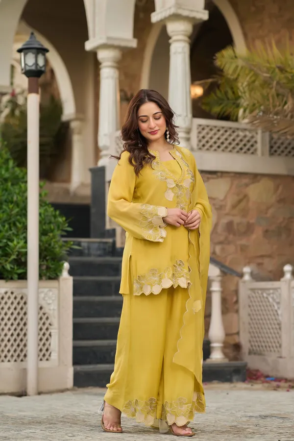 Avni_-Yellow-Varni_House