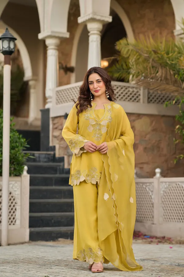 Avni_-Yellow-Varni_House