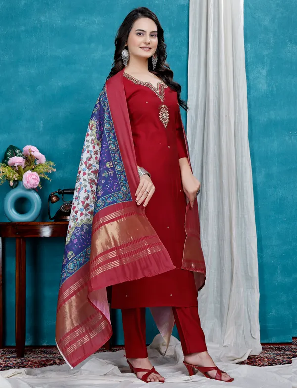 Red_Cotton_Embroidered_Kurta_Set_For_Women
