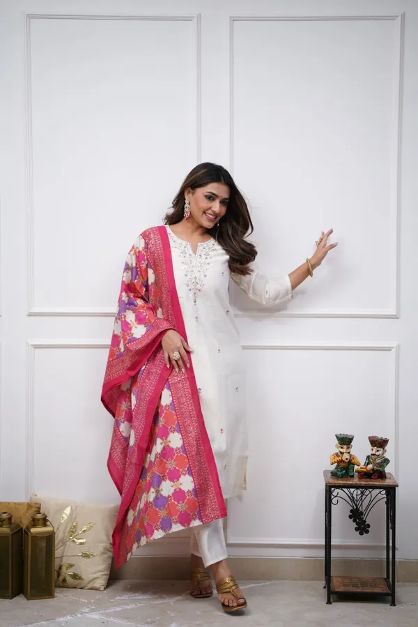White_Cotton_Embroidered_Kurta_Set_With_Dupatta_For_Women
