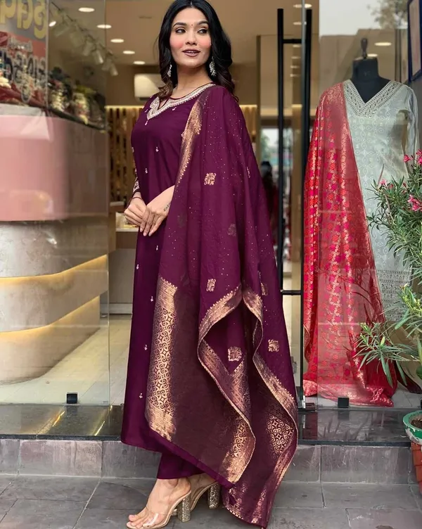 Purple_Cotton_Embroidered_Kurta_Set_For_Women