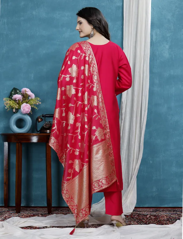 Red_Cotton_Embroidered_Suit_Set_For_Women