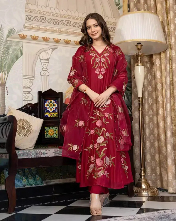 Maroon_Cotton_Embroidered_Floral_Kurta_Set_For_Women