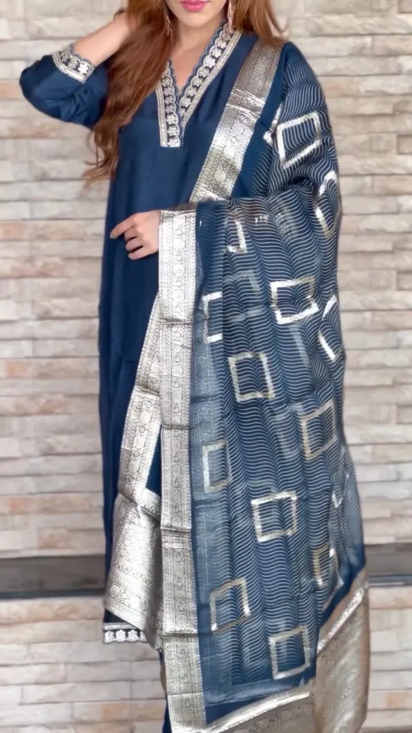 Navy_Blue_Cotton_Embroidered_Kurta_Set_For_Women