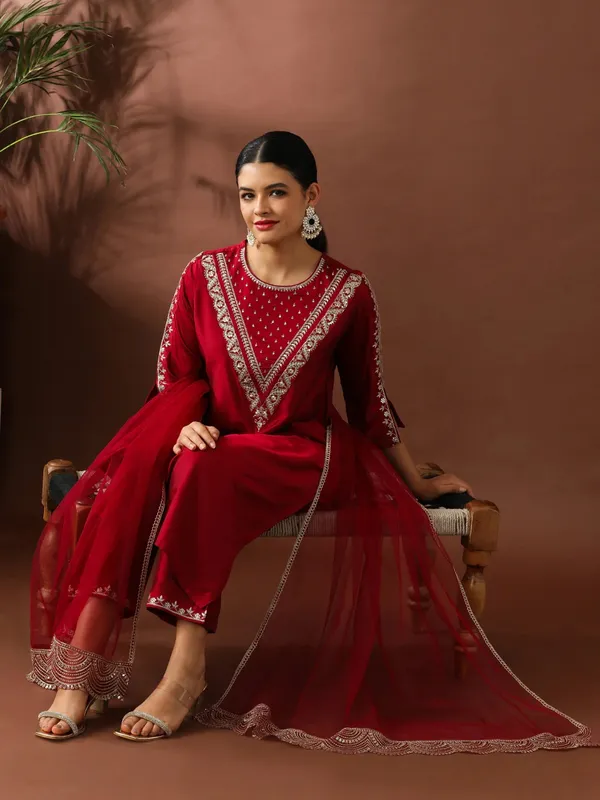 Orange_Cotton_Embroidered_Kurta_Set_With_Dupatta_For_Women