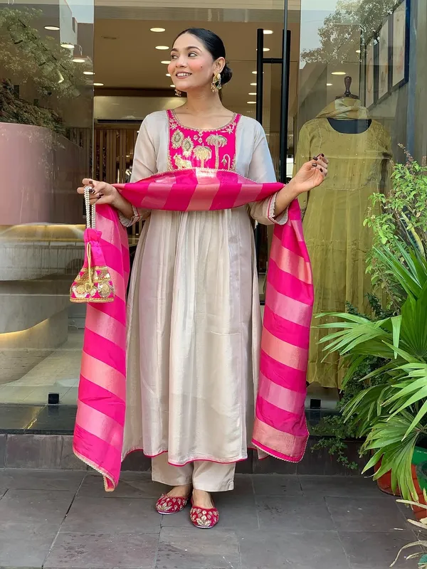 Off_White_Cotton_Embroidered_Anarkali_Kurta_Set_For_Women