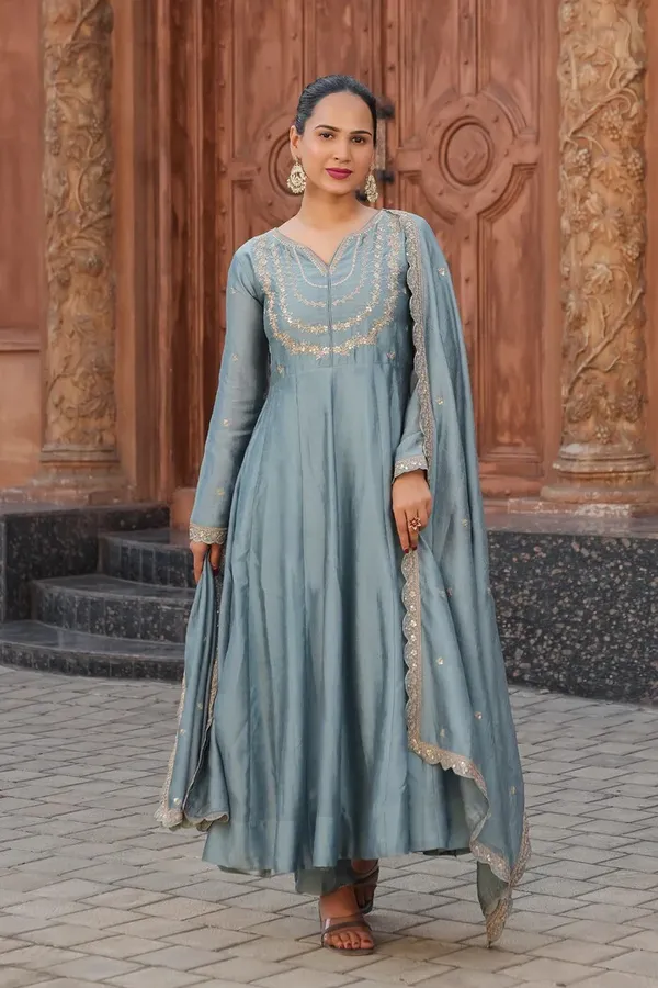 Grey_Cotton_Embroidered_Anarkali_Suit_Set_With_Dupatta_For_Women