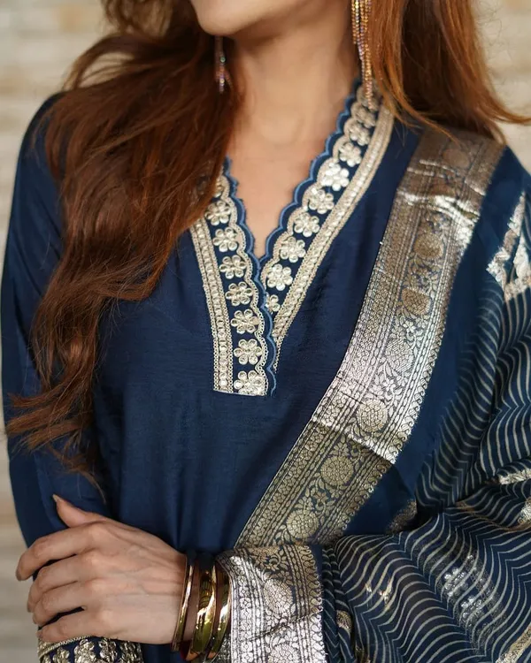 Navy_Blue_Cotton_Embroidered_Kurta_Set_For_Women