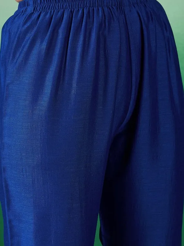 Royal_Blue_Cotton_Embroidered_Kurta_Set_For_Women