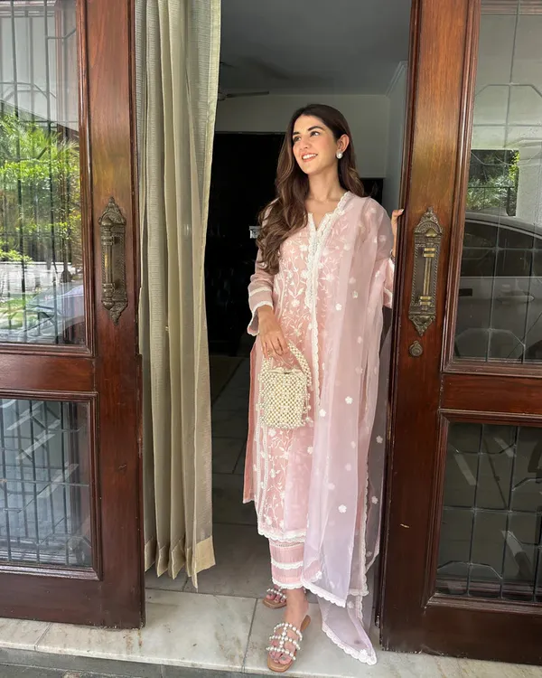 Pink_Cotton_Embroidered_Kurta_Set_With_Dupatta_For_Women