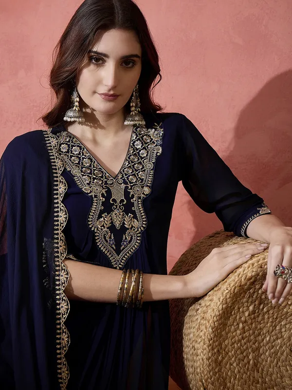 Navy_Blue_Cotton_Embroidered_Kurta_Set_For_Women