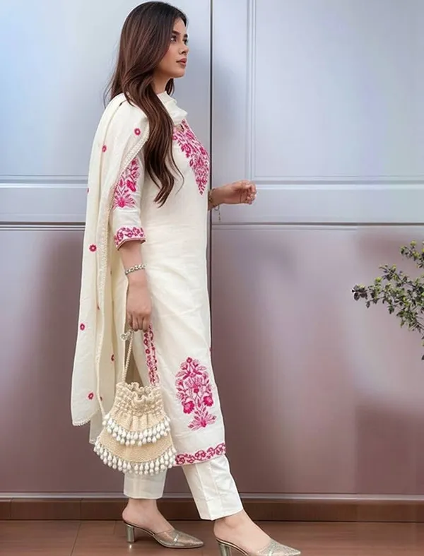 Keshavi_Cream-Varni_House