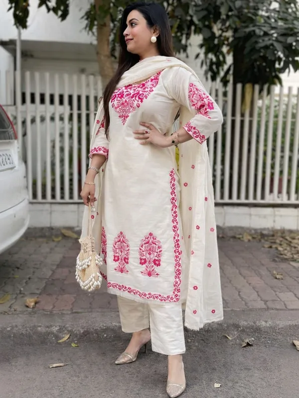 Keshavi_Cream-Varni_House