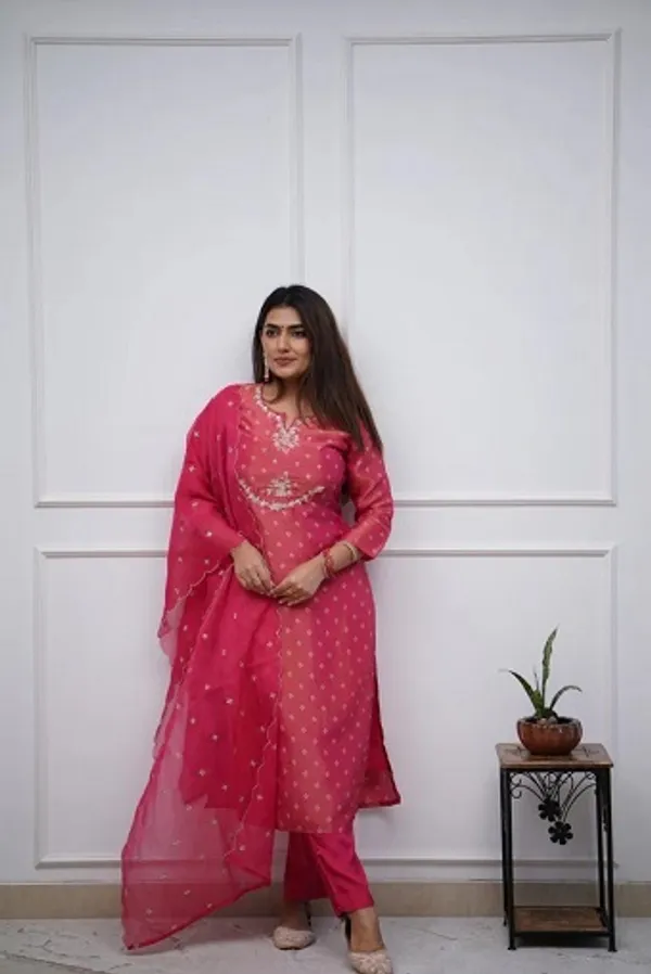 Pink_Cotton_Embroidered_Kurta_Set_With_Dupatta_For_Women