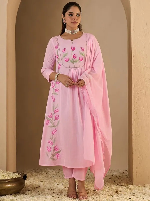 Pink_Cotton_Floral_Embroidered_Kurta_Set_For_Women