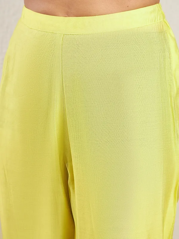 Yellow_Cotton_Embroidered_Kurta_Set_With_Dupatta_For_Women