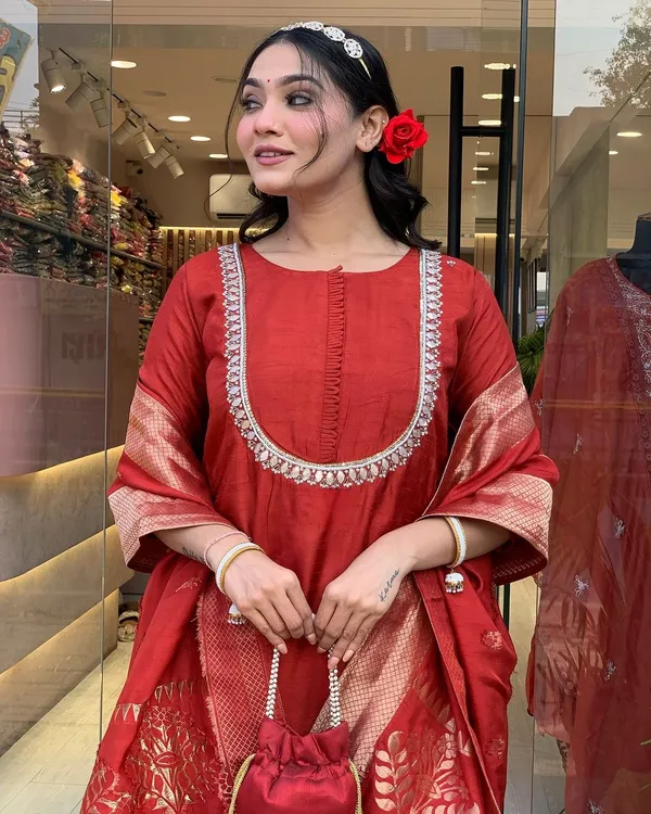 Red_Cotton_Embellished_Kurta_Set_For_Women