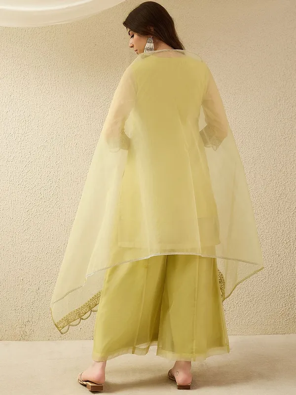 Memu-Yellow-Varni_House