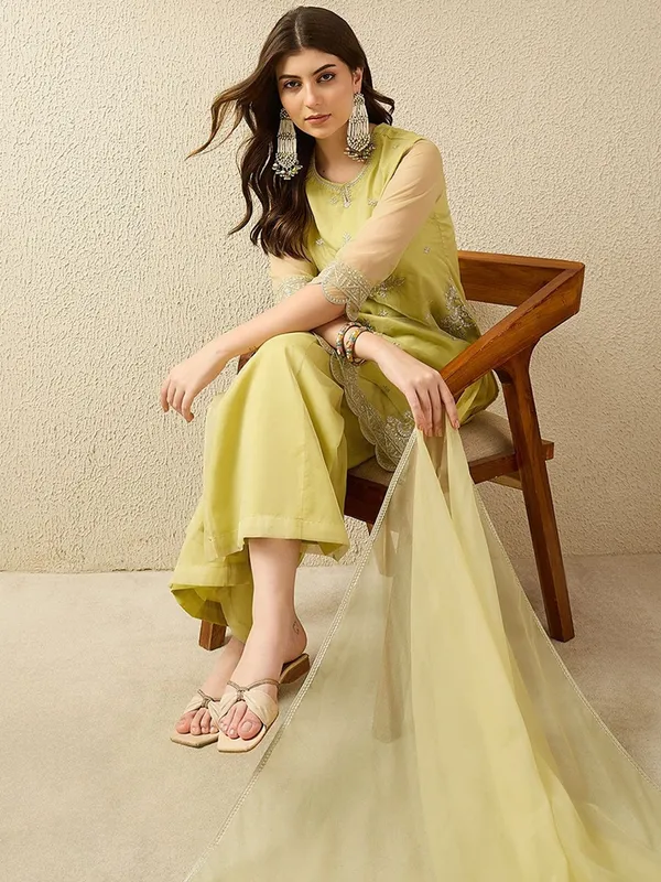 Memu-Yellow-Varni_House