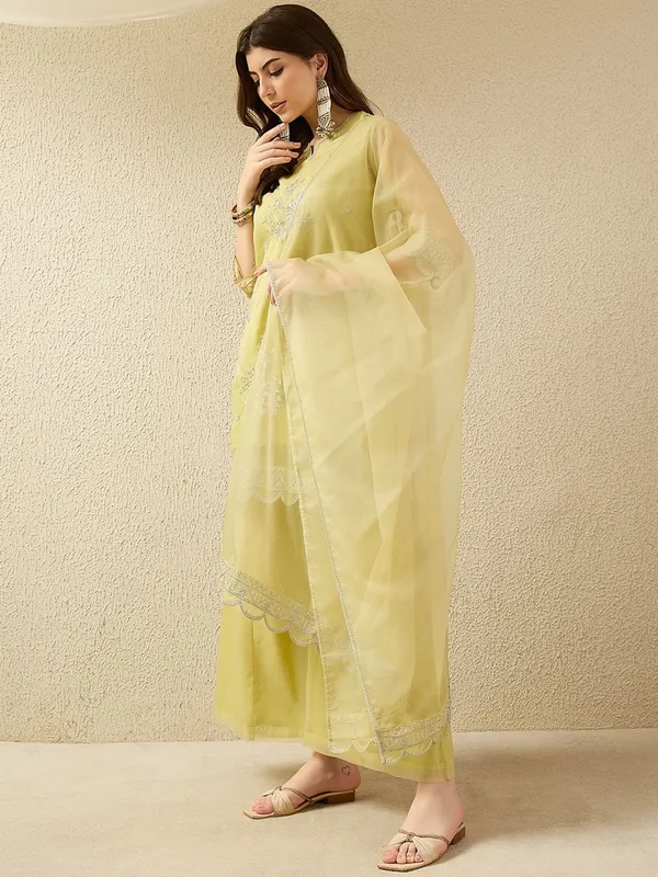 Memu-Yellow-Varni_House