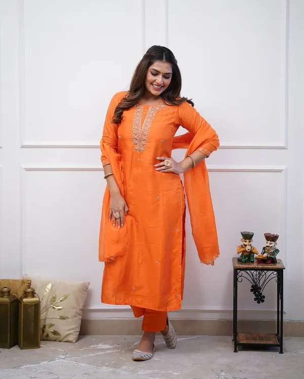 Orange_Cotton_Embroidered_Kurta_Set_For_Women