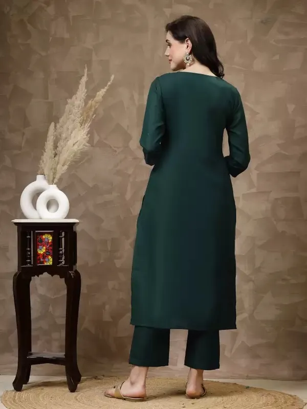 Green_Cotton_Embroidered_Kurta_Set_For_Women
