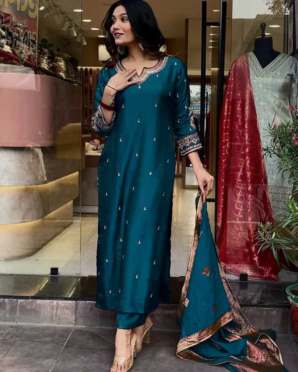 Teal_Cotton_Embroidered_Salwar_Suit_For_Women