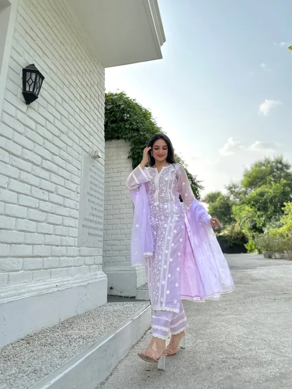 Lavender_Cotton_Embroidered_Kurta_Dupatta_Set_For_Women