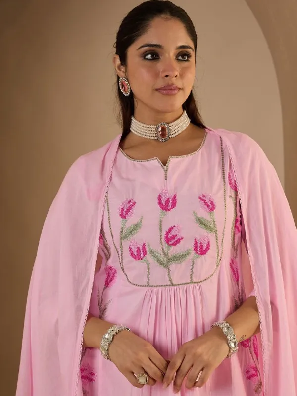 Pink_Cotton_Floral_Embroidered_Kurta_Set_For_Women