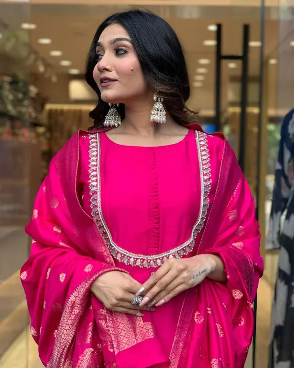 Pink_Cotton_Embellished_Kurta_Set_For_Women