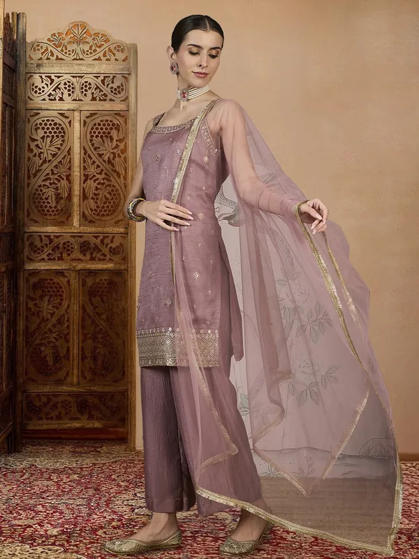 Pari-Onion-Varni_House