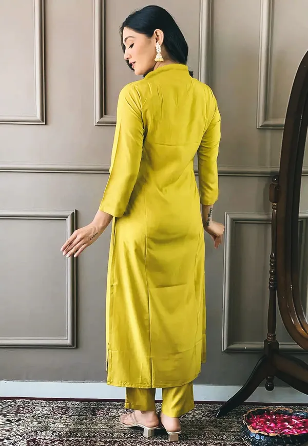 Yellow_Cotton_Embroidered_Kurta_Set_For_Women