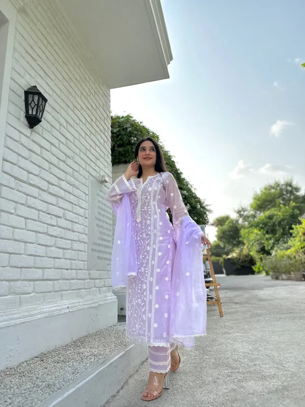 Lavender_Cotton_Embroidered_Kurta_Dupatta_Set_For_Women