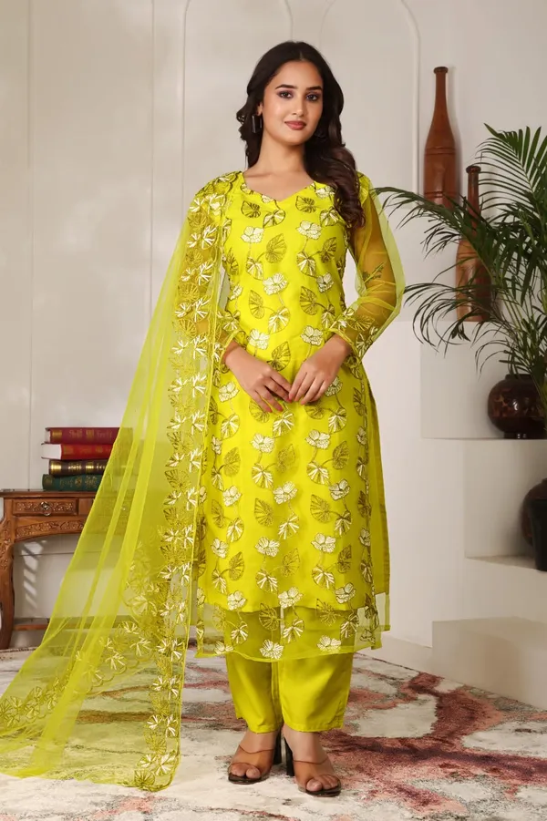 Yellow_Cotton_Floral_Embroidered_Kurta_Set_For_Women