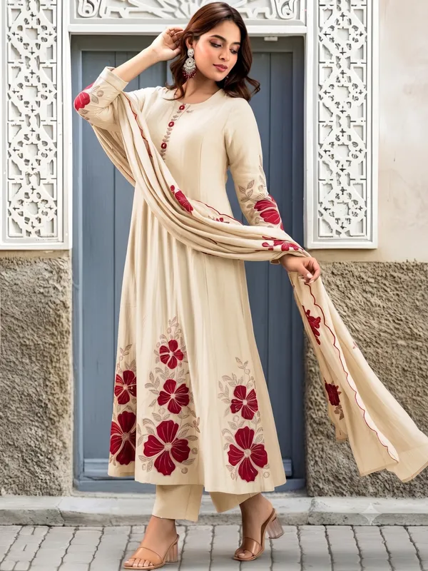 Rashili-Cream-Varni_House