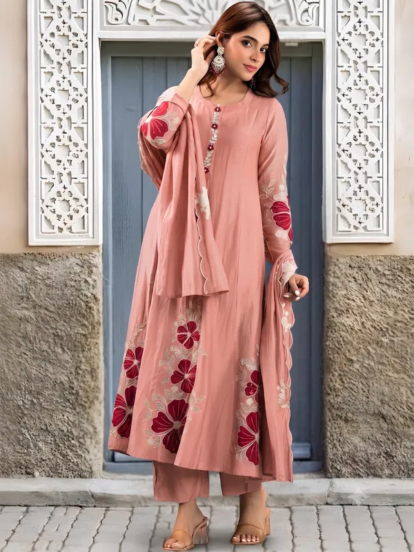 Rashili-Peach-Varni_House