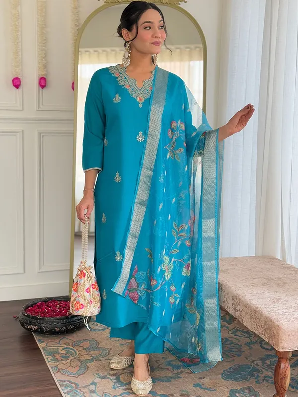 Blue_Cotton_Embroidered_Kurta_Set_With_Dupatta_For_Women