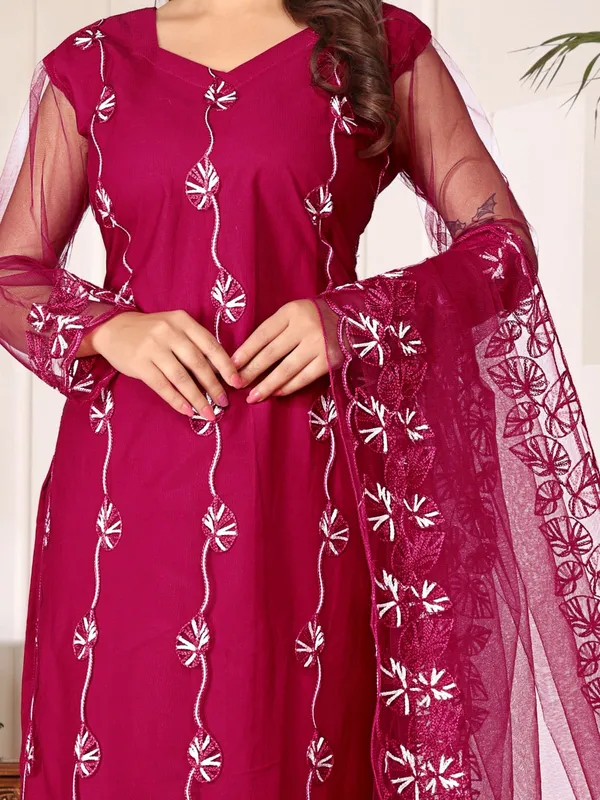 Maroon_Cotton_Embroidered_Kurta_Set_With_Dupatta_For_Women