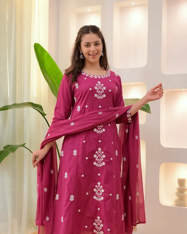 Tiru-Pink-Varni_House