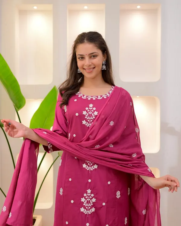 Tiru-Pink-Varni_House