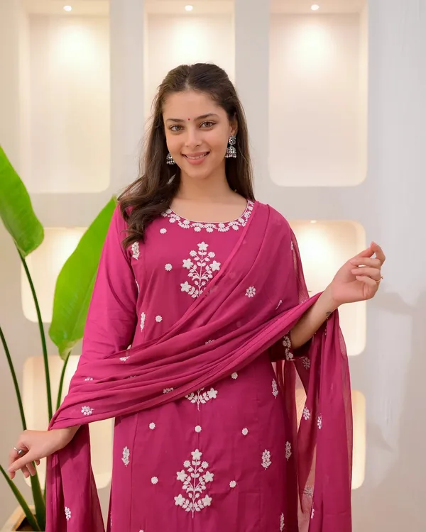 Tiru-Pink-Varni_House